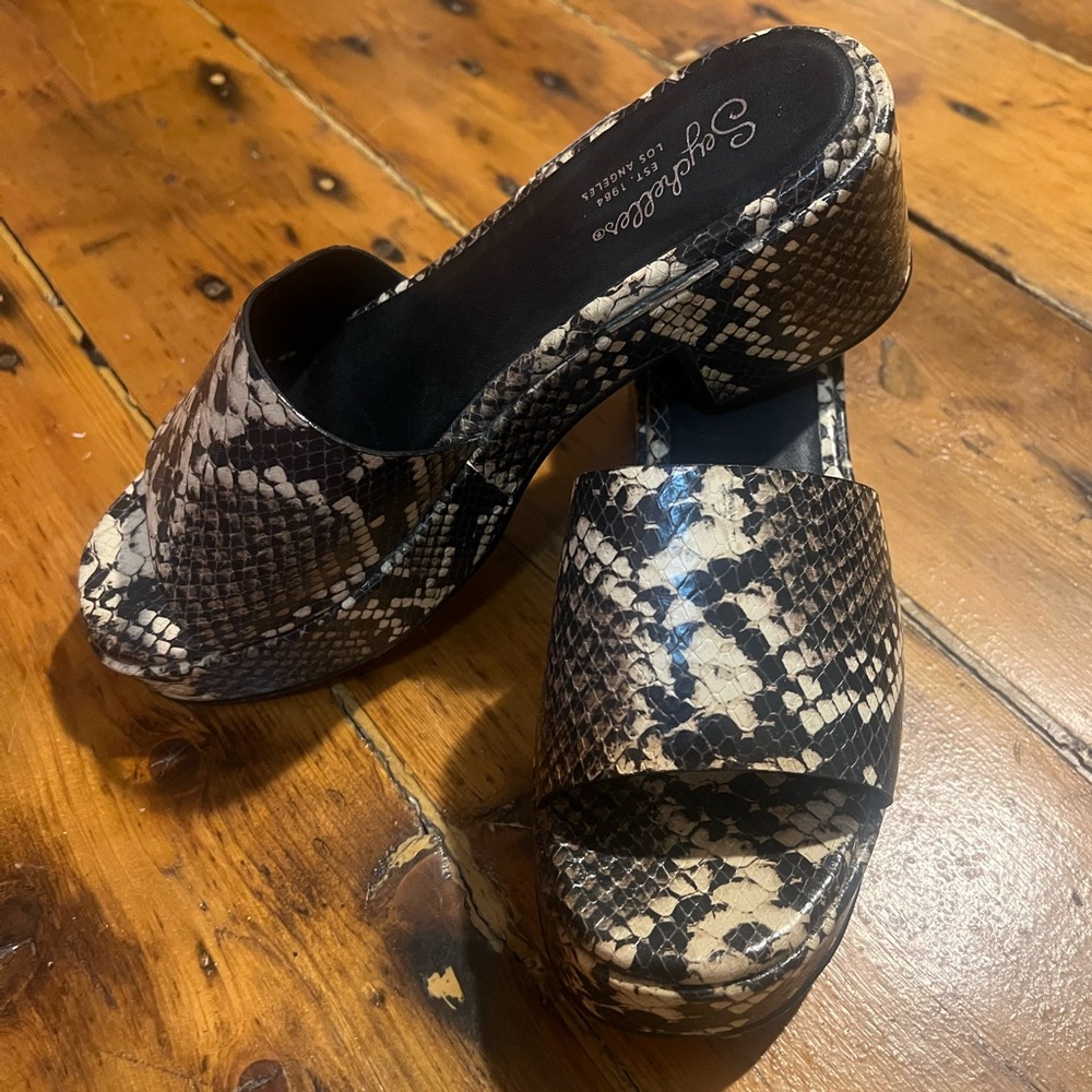 Seychelles Black and Cream Snake Print Mules